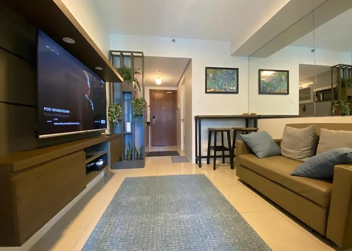 Luxury With Pool View At Shell Residences